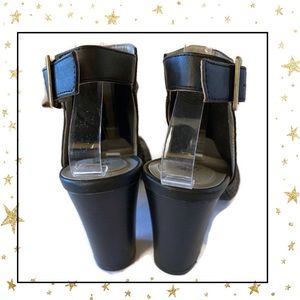 black cushion walk sandals
